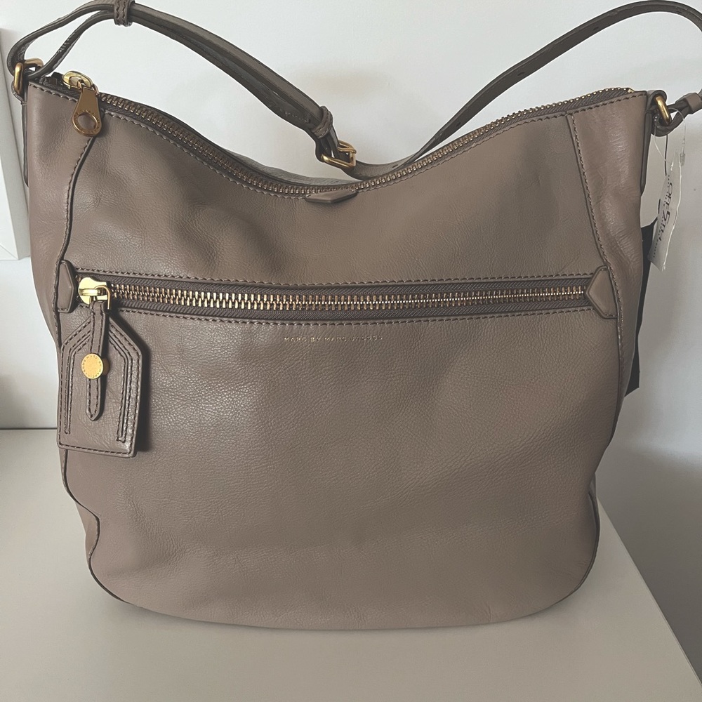 Marc by Marc Jacobs large shoulder bag in cement colour.
